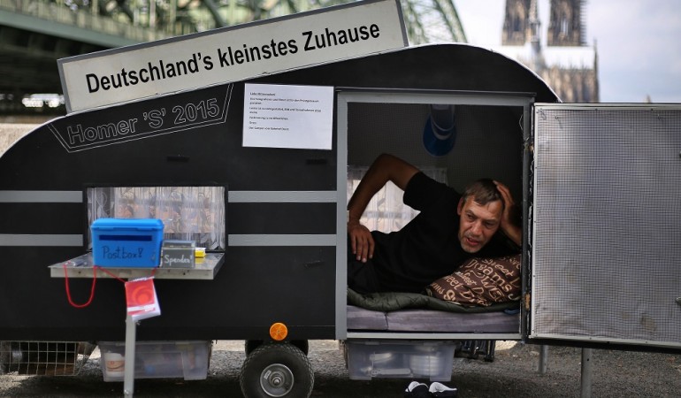 Das ist das Zuhause von Maik Stolze: Der Wohnwagen hat den Modellnamen Homer S 2015. Maik Stolze hofft, dass Firmen den Wagen bauen möchten. (Foto: dpa)