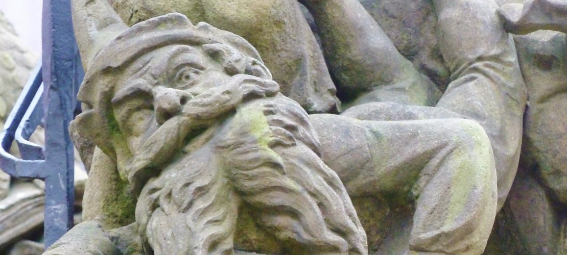 In der Kölner Innenstadt erinnert der „Heinzelmännchen-Brunnen