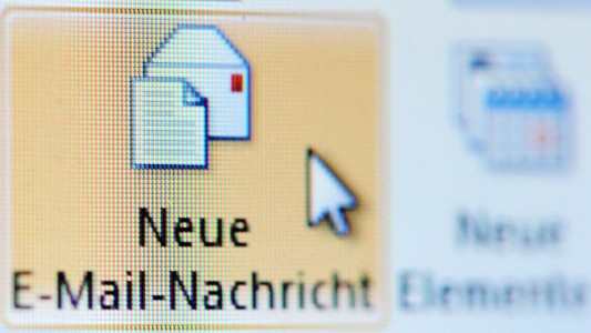 Was passiert, wenn man eine E-Mail verschickt?