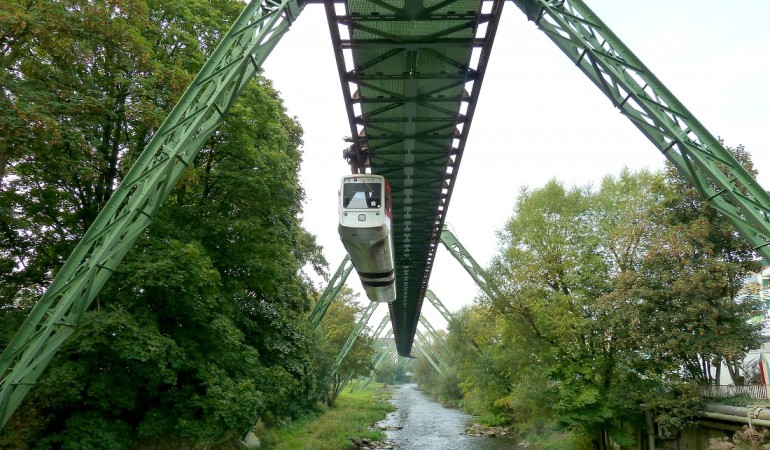 Ein besonderes Gefährt: Die Wuppertaler Schwebebahn