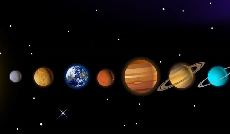 Sonne, Merkur, Venus, Erde, Mars, Jupiter, Saturn, Uranus und Neptun (von links) (Foto: Idesign2000/Fotolia)