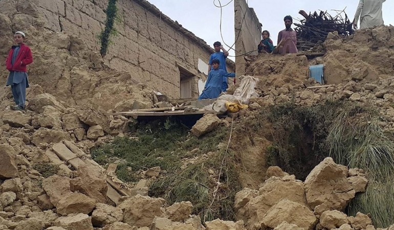 In Afghanistan und Pakistan gab es ein schlimmes Erdbeben. Dabei wurden Häuser zerstört und Menschen verletzt. (Foto: dpa)