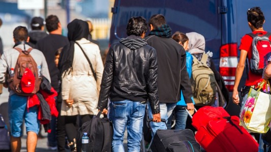 Politiker diskutieren darüber, ob an den deutschen Grenzen Transitzonen errichtet werden sollen. (Foto: dpa)