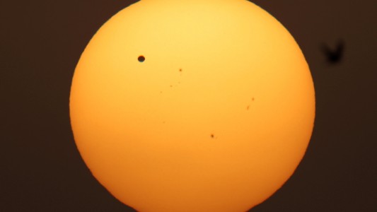 Höllisch heiß und voller Vulkane: Die Venus