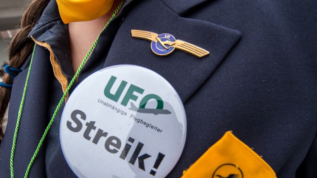 Seit Freitag streiken einige Flugbegleiter. (Foto: dpa)