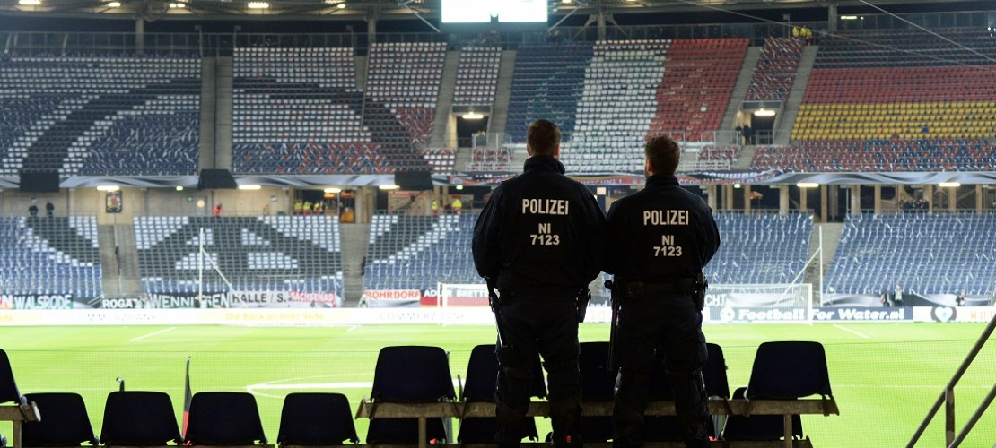 Der Rasen blieb am Dienstag leer. Das Länderspiel Deutschland gegen Niederlande wurde abgesagt. (Foto: dpa)