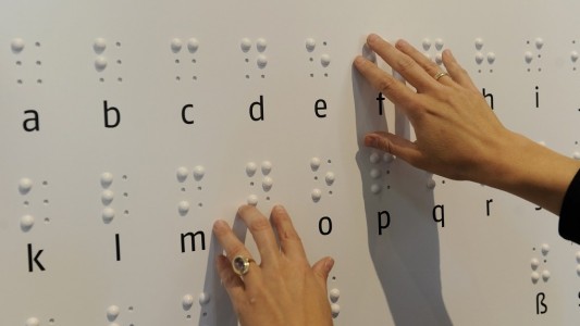 Wie können blinde Menschen lesen?