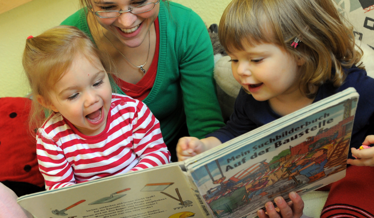 Wie lernen wir unsere Muttersprache?
