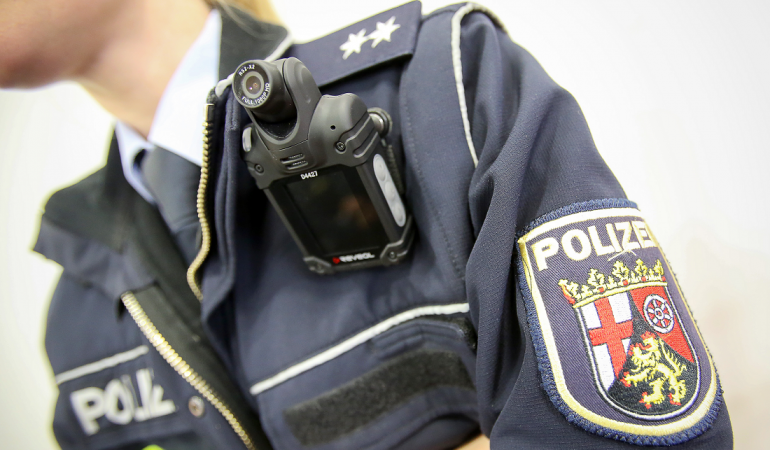 Wie groß muss man als Polizist sein?