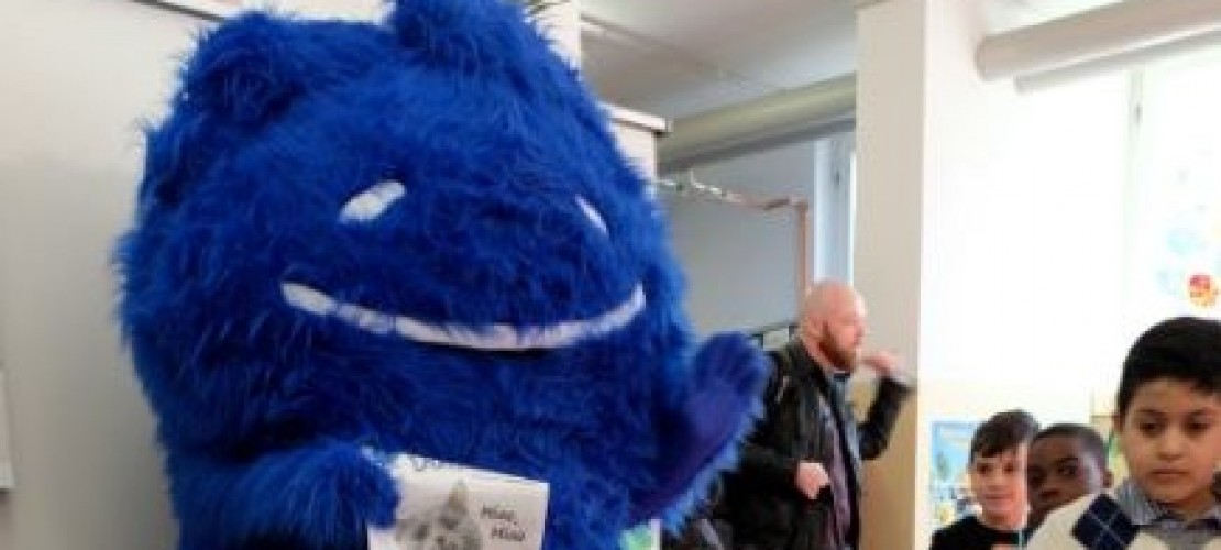 Triff Duda und andere Maskottchen
