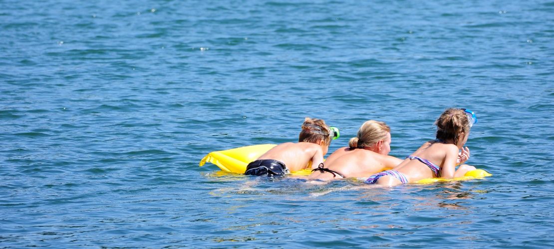 Planschen in sauberem Wasser