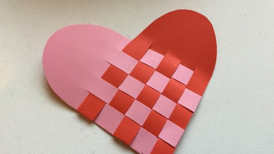 So flechtest du ein Herz zu Muttertag