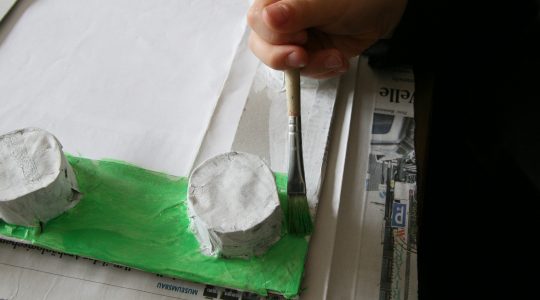 Schnelles Geschenk: Bastel einen Fußball-Rahmen!