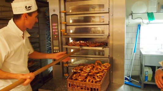 Wie entsteht Laugengebäck?