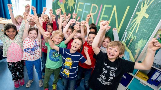 Am Freitag starten die Ferien in NRW. (Foto: dpa)
