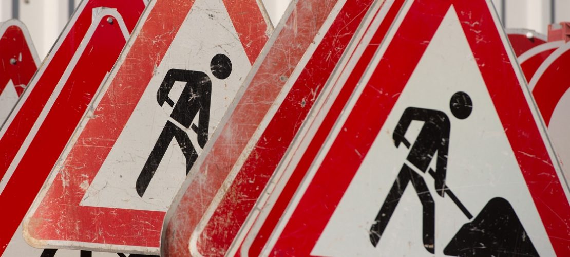 Alte Schilder kommen weg
