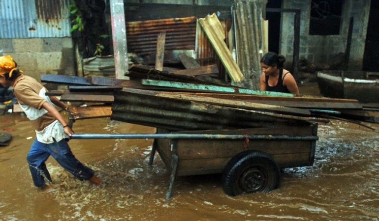 Hurrikan fegt über die Karibik