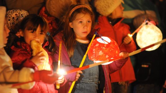 Sonne, Mond und … Pfützen!