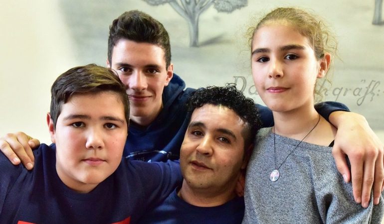 Papa sitzt im Gefängnis