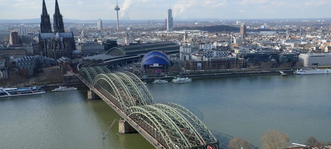 Raus hier: Wege über den Rhein