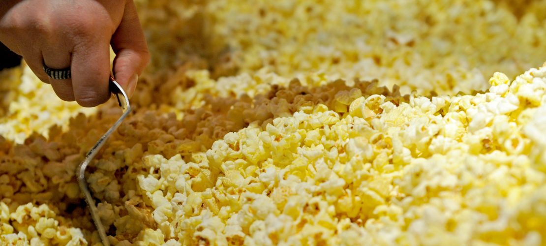 Warum macht Popcorn Plopp?
