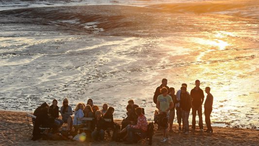 Warum gibt es Ebbe und Flut?