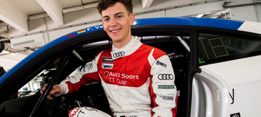 Brüder in Rennautos