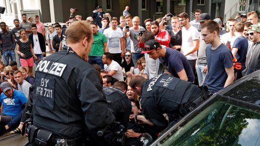 Demo für afghanischen Mitschüler