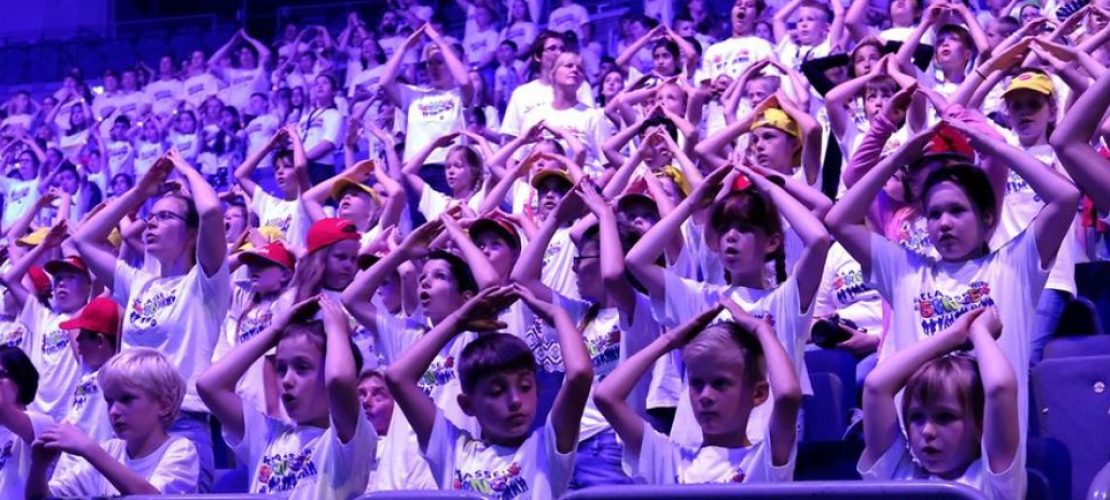 Tausende Kinder sangen gemeinsam