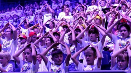 Tausende Kinder sangen gemeinsam