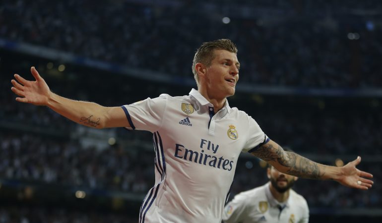 Torjubel von Toni Kroos beim Spiel Real Madrid gegen FC Sevilla. (Foto: dpa)