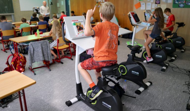 Fahrräder im Klassenzimmer