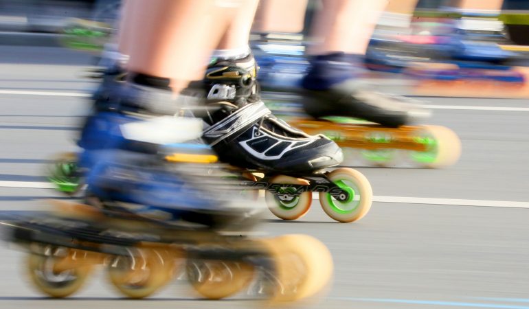 Raus hier: Inlineskaten und auf Eseln reiten