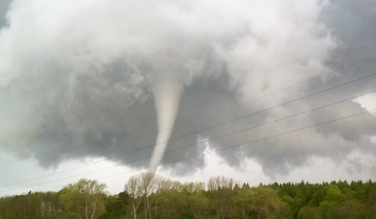 Was unterscheidet Hurrikan, Tornado und Taifun?