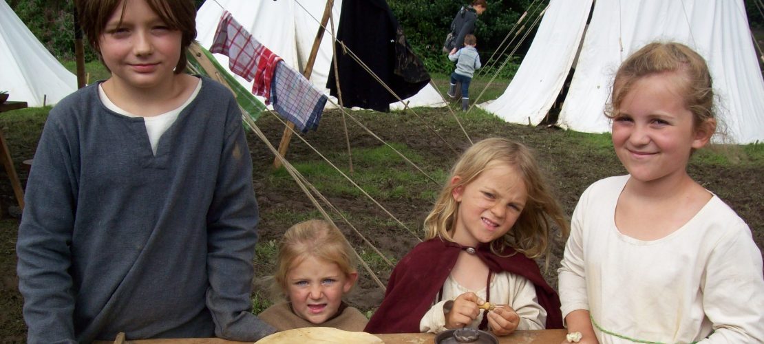 Diese Kinder leben wie im Mittelalter