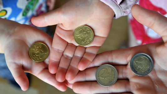 Taschengeld: Wer bekommt wie viel?