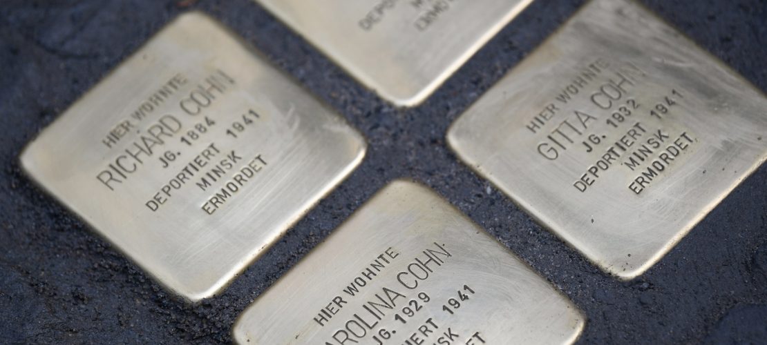 Was bedeuten die Stolpersteine?
