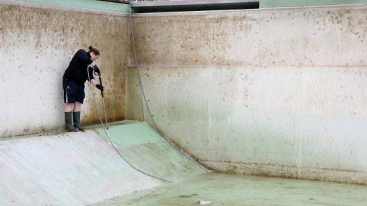 Die neue “Duda, Deine Zeitung”: Ab ins Becken!