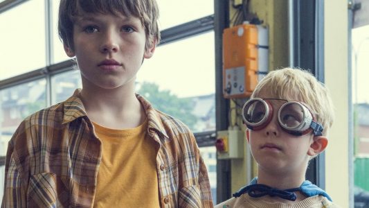 HANDOUT - Matti (Mikke Rasch) und Sami (Nick Holaschke) in einer Szene des Films 