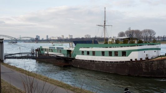 Forschung mal anders. Die Uni Köln hat auf dem Rhein ein Forschungsschiff. (Foto: Michael Bause)