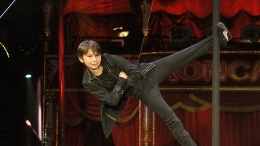 Justin ist Artist im Zirkus Roncalli und lebt hier mit seiner Familie. (Foto: Rako)