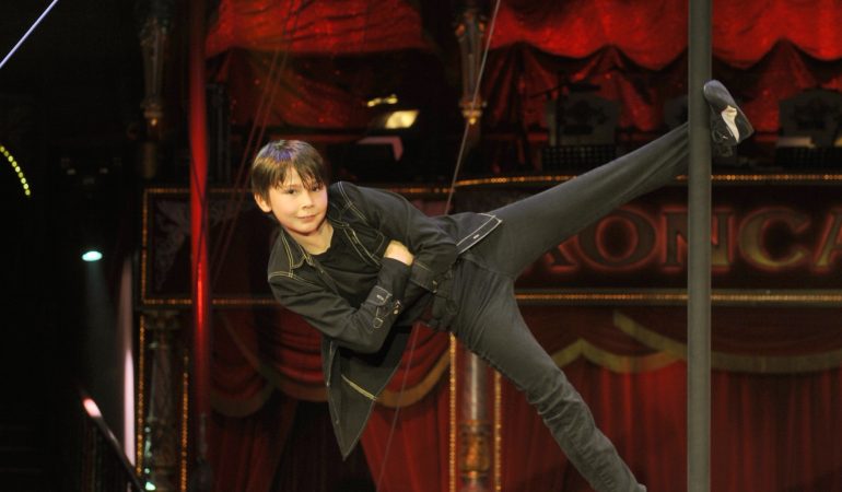 Justin ist Artist im Zirkus Roncalli und lebt hier mit seiner Familie. (Foto: Rako)