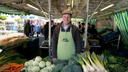 Auf dem Markt einzukaufen, ist ganz anders als im Supermarkt. (Foto: Max Grönert)