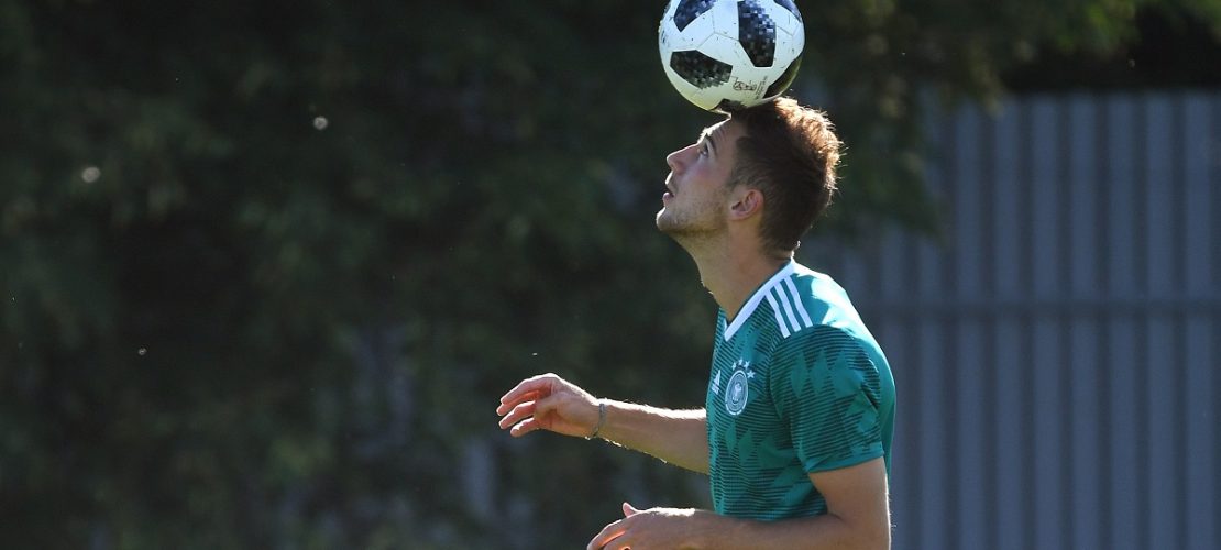 Leon Goretzka beim Training in Russland. (Foto: dpa)