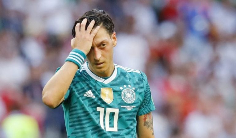 Für Özil war die WM von Anfang nicht leicht. Es gab viel Kritik. Und jetzt auch noch das frühe Aus!(Foto: dpa)