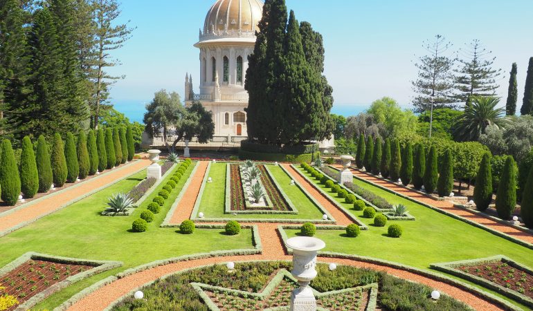 Der Schrein des Bab in den Gärten der Bahai im israelischen Haifa. (Foto: dpa)