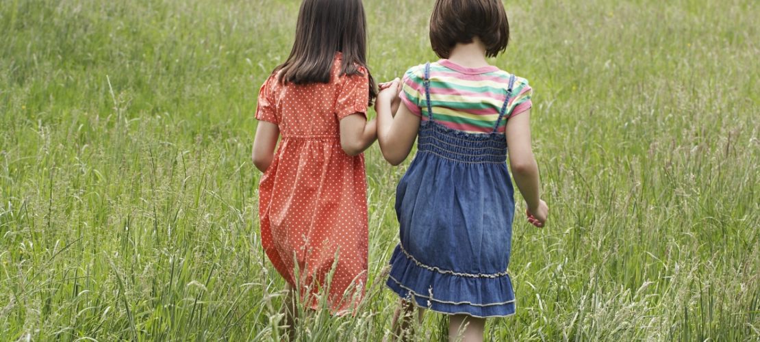 Kinder sollten immer mal wieder Zeit haben zum Nachdenken und Spielen. (Foto: Thinkstock)