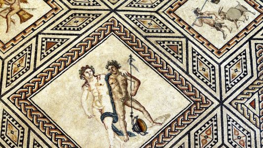 Viele Römer in Köln waren sehr reich. Das Dionysosmosaik war früher in einer Stadtvilla. Das Kunstwerk ist heute im Römisch-Germanischen zu bestaunen. Foto: Michael Bause