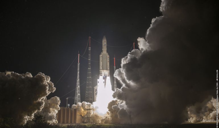 Eine Sonde saust zum Planeten Merkur