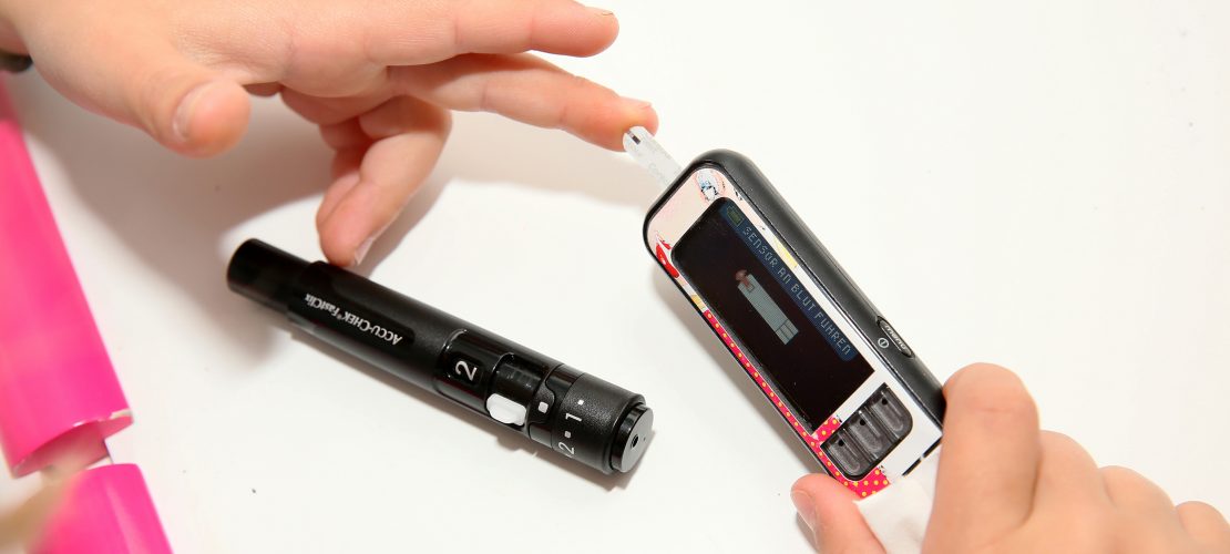 Diabetes – Leben mit Insulin-Pumpe und Sensor in der Haut